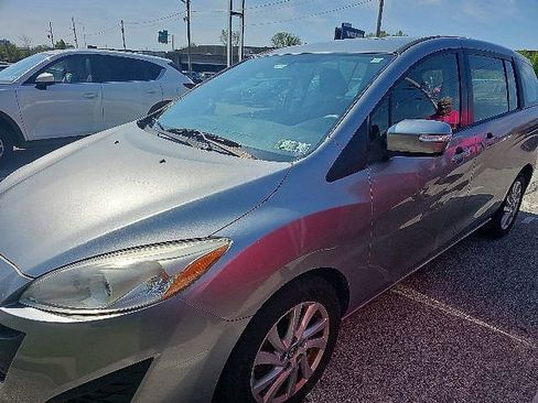 Used 2013 MAZDA MAZDA5 Sport FWD image 2
