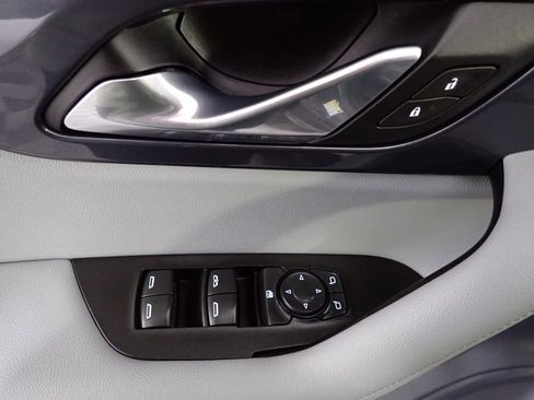 Used 2019 Chevrolet Blazer LT image 21