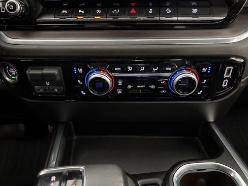 Used 2022 GMC Sierra 1500 SLT w/ SLT Premium Plus Package image 16