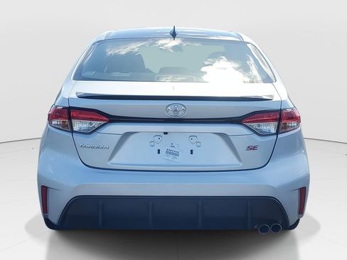 Used 2023 Toyota Corolla SE w/ SE Premium Package image 6