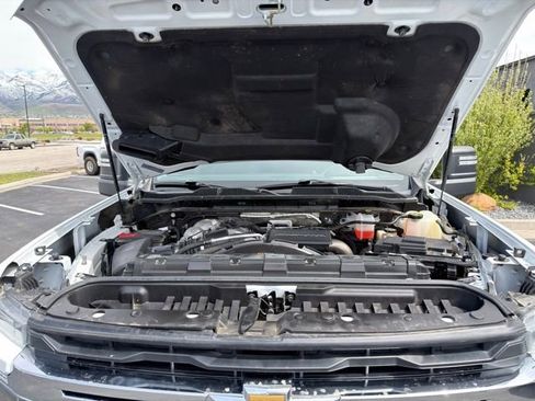 Used 2024 Chevrolet Silverado 2500 LT w/ Convenience Package AWD/4WD image 24