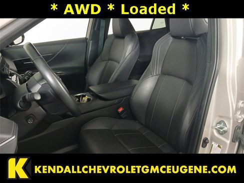 Used 2024 Toyota Venza Limited image 16