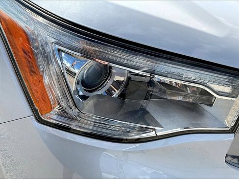 Used 2017 GMC Acadia Denali w/ Technology Package AWD/4WD image 36