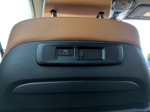 Used 2022 BMW X5 xDrive45e w/ M Sport Package AWD/4WD image 40