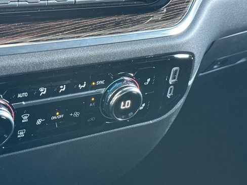 Used 2023 GMC Sierra 1500 Elevation w/ LPO, Elevation Black Package image 30