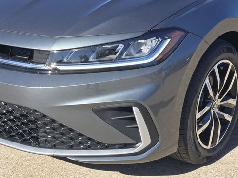 New 2026 Volkswagen Jetta SE FWD image 6
