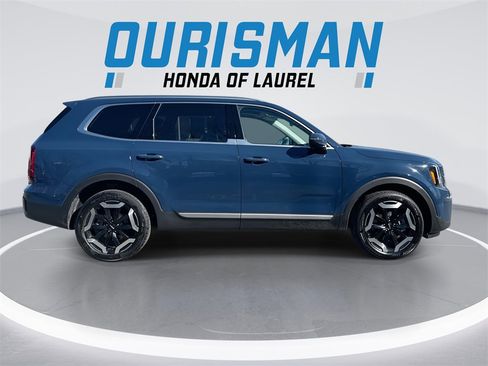 Used 2024 Kia Telluride S w/ S Sunroof Package image 9