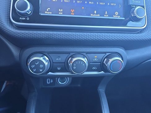 Used 2025 Nissan Kicks Play S image 23
