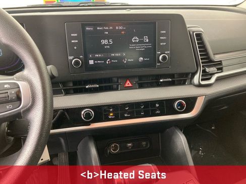 Used 2025 Kia Sportage LX image 2