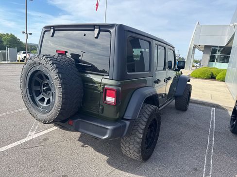 Used 2023 Jeep Wrangler Unlimited w/ Cold Weather Group AWD/4WD image 7