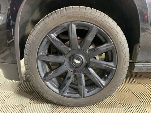 Used 2016 Cadillac Escalade ESV Premium AWD/4WD image 37