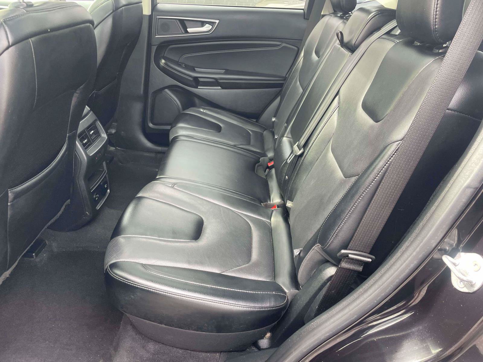 Used 2022 Ford Edge Titanium w/ Equipment Group 301A AWD/4WD image 14