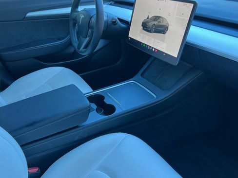 Used 2023 Tesla Model 3 Standard Range RWD image 18