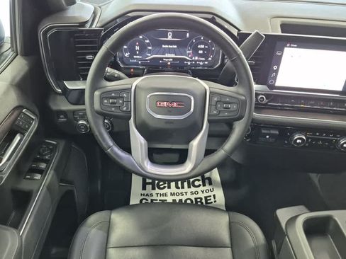 Used 2025 GMC Sierra 1500 SLT AWD/4WD image 9