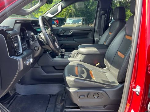 Used 2023 GMC Sierra 1500 AT4 w/ AT4 Premium Package AWD/4WD image 12