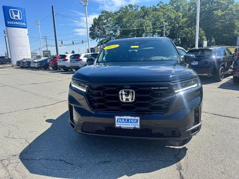 Used 2025 Honda Pilot Black Edition image 8