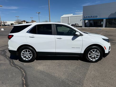 Used 2024 Chevrolet Equinox LT image 4
