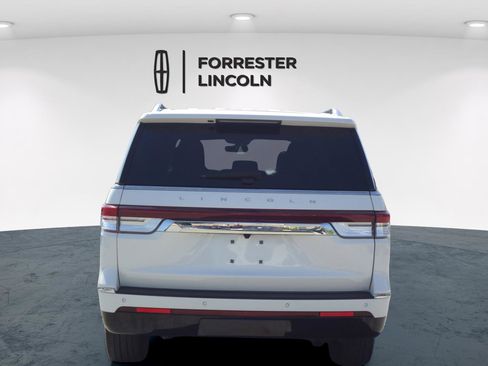 Used 2024 Lincoln Navigator L Reserve AWD/4WD image 4