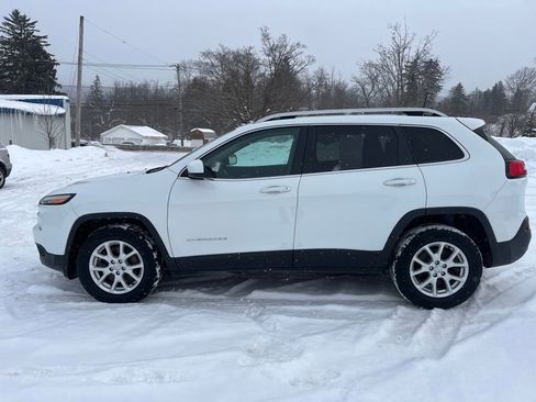 Used 2016 Jeep Cherokee Latitude image 11