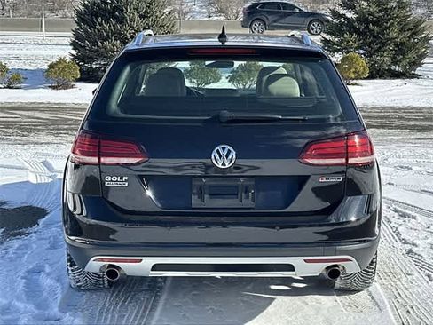 Used 2019 Volkswagen Golf Alltrack SE image 4