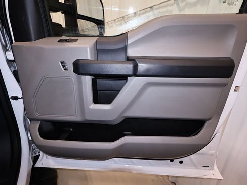 Certified 2022 Ford F550 2WD Regular Cab Super Duty image 16