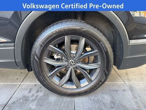 Certified 2024 Volkswagen Tiguan SE w/ Panoramic Sunroof Package image 15