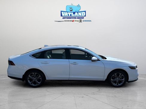 Used 2024 Honda Accord EX image 6