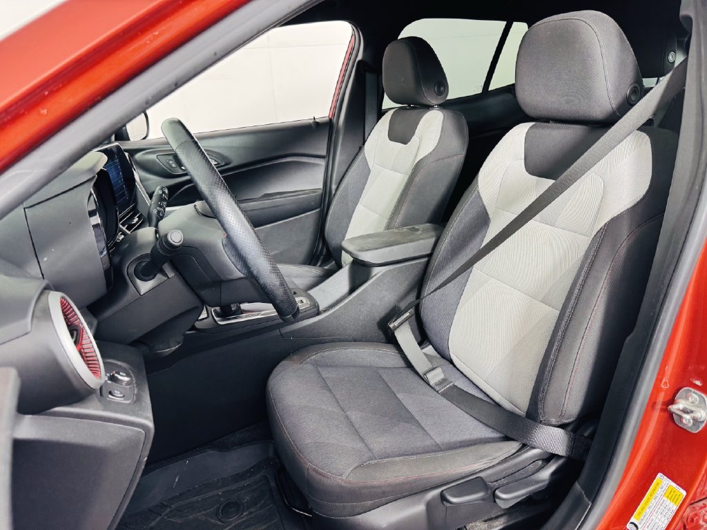 Used 2024 Chevrolet Trax RS w/ Driver Confidence Package FWD image 7