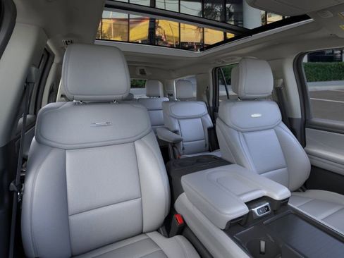 New 2026 Ford Expedition Platinum image 10