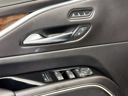 Used 2022 Cadillac Escalade Sport Platinum AWD/4WD image 23