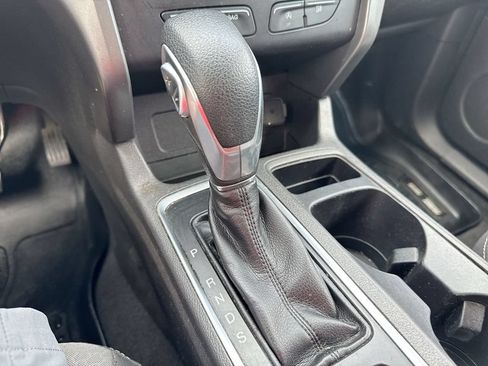 Used 2018 Ford Escape SE FWD image 16