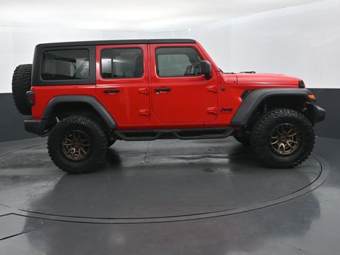 Used 2024 Jeep Wrangler Sport S image 6