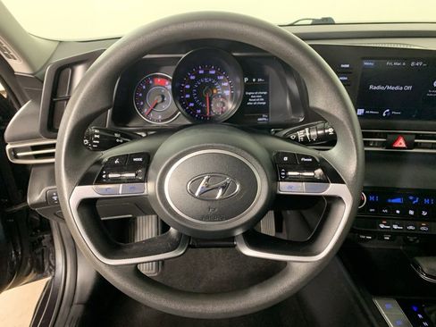 Used 2023 Hyundai Elantra SEL image 20