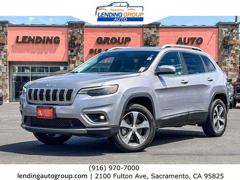 Used 2019 Jeep Cherokee Limited AWD/4WD image 1