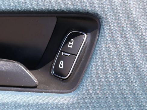 Used 2023 Ford Maverick XL FWD image 18