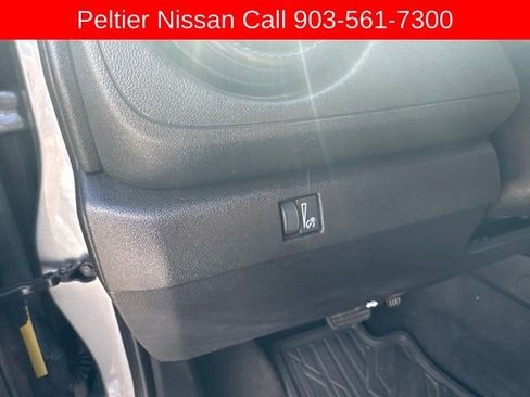 Used 2024 Chevrolet Colorado W/T RWD image 11