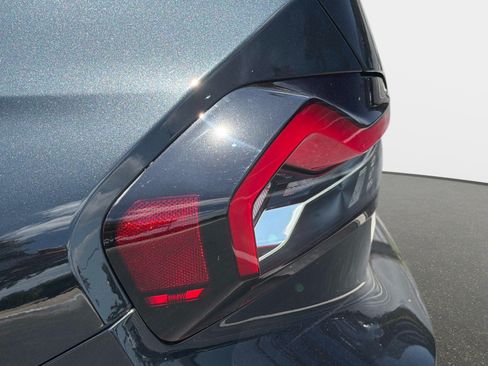 Used 2025 BMW 230i Coupe w/ Premium Package RWD image 15