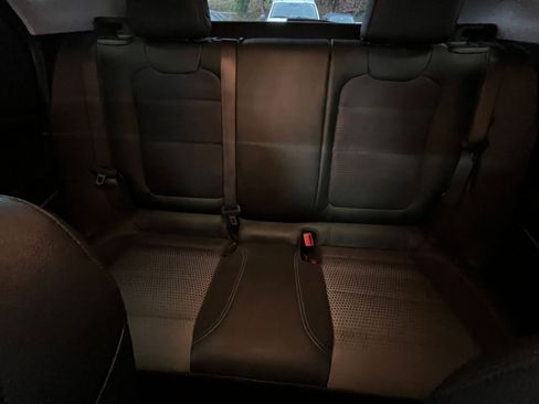 Used 2025 Chevrolet Trax LT image 38