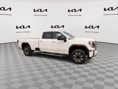 Used 2024 GMC Sierra 3500 Denali AWD/4WD image 2