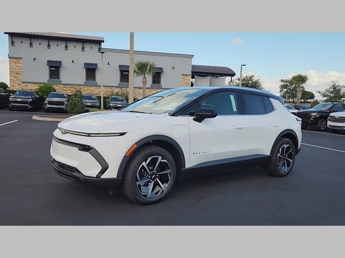 New 2026 Chevrolet Equinox EV LT image 26