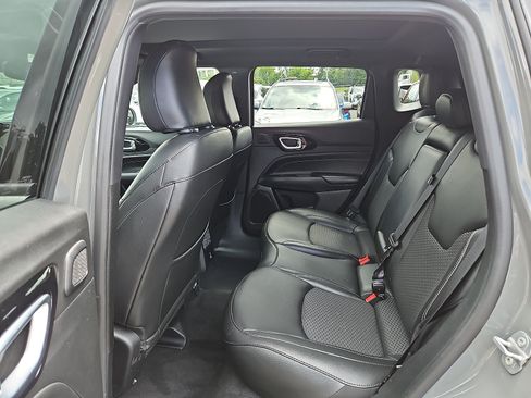 Used 2023 Jeep Compass Latitude w/ Sun and Sound Group AWD/4WD image 10