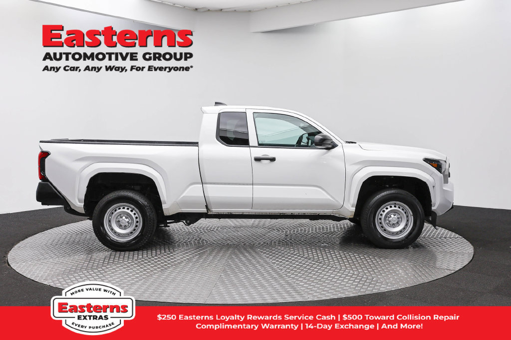 Used 2024 Toyota Tacoma SR RWD image 5