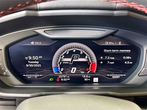 Used 2021 Lamborghini Urus image 16