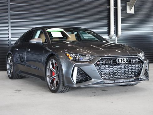 Used 2025 Audi RS 7 Performance image 11