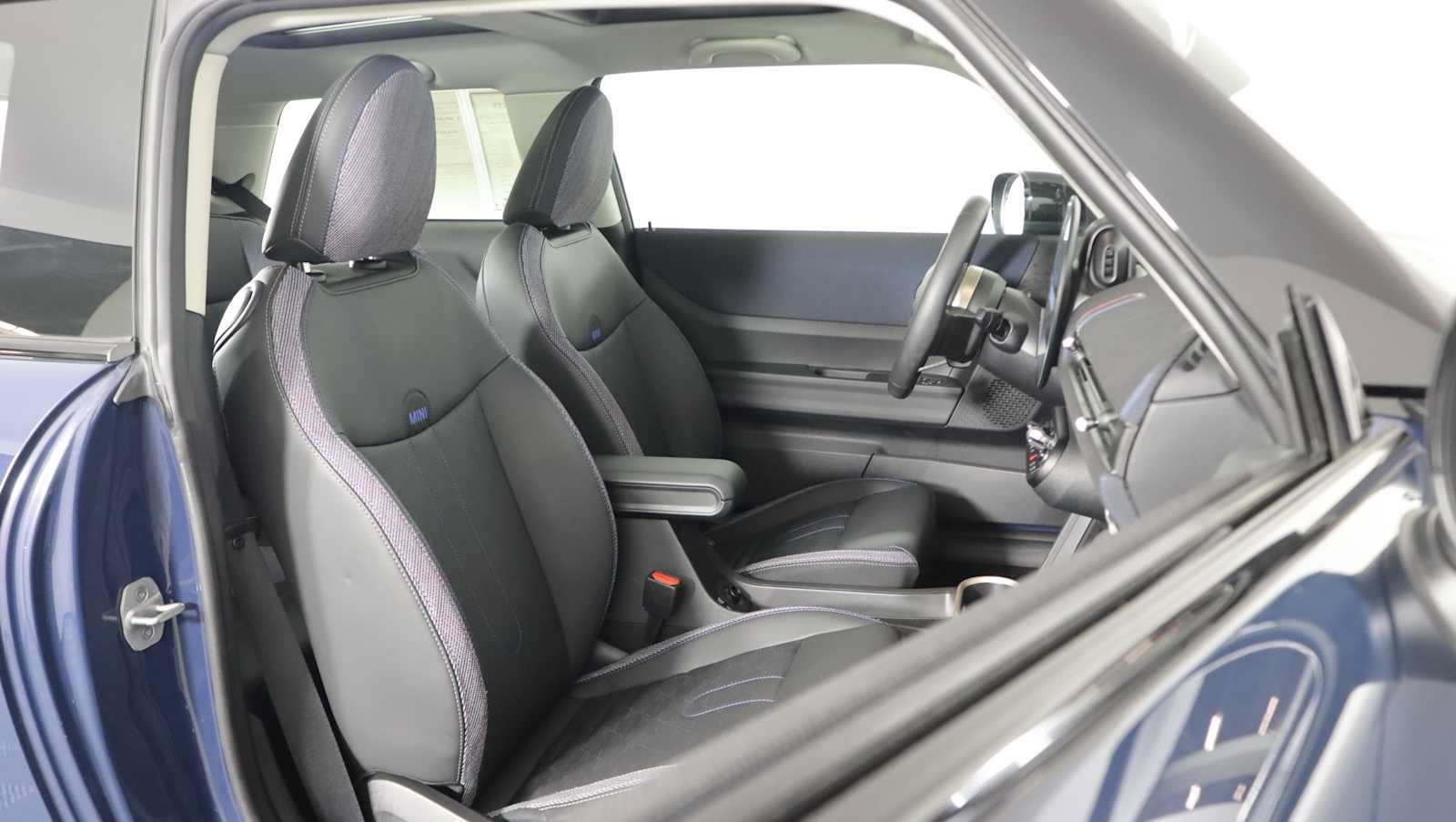 Used 2025 MINI Cooper S FWD image 10
