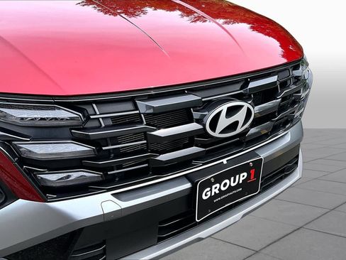 Used 2025 Hyundai Tucson SEL AWD/4WD image 32