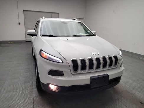 Used 2018 Jeep Cherokee Latitude image 14