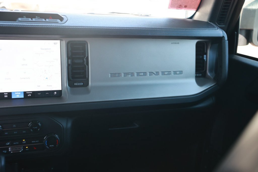 Used 2025 Ford Bronco Outer Banks AWD/4WD image 33