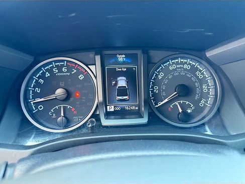 Certified 2023 Toyota Tacoma TRD Off-Road image 33