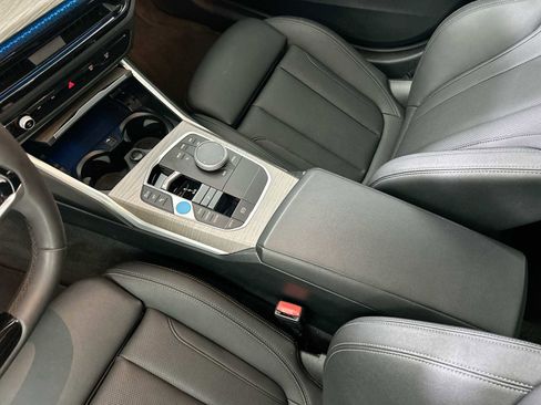 Certified 2025 BMW i4 eDrive40 image 23